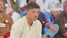 Giacomo: ''Martina, mostri così il tuo interesse?''