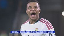 Bufera Mbappé: in Cina bruciano le sue maglie