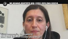 "Mi hanno portato via i figli per una bugia"