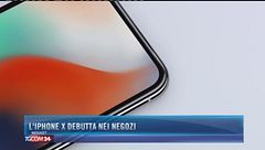 L'iPhone X debutta nei negozi