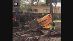 La demolizione dei giochi nel cuore di Roma