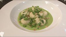 Gnocchi di ricotta con crema di piselli