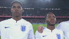 Inno inglese fischiato