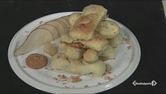 Tortini di sfoglia pere e amaretti