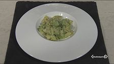 Farfalle con broccolo romano e pesto di pistacchi