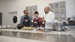 In Prima Tv: Aiuto! Arrivano gli ospiti...