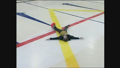 Le rovinose cadute di Marco Columbro sul ghiaccio