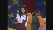 Natale 1994, Cristina D'Avena canta la sigla di "Alla Scoperta di Babbo Natale"