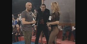 Selen e Alex Baroni a lezione di elettrotecnica