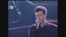 Claudio Baglioni canta "Mille giorni di te e di me" ai Telegatti 1991