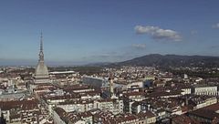 Torino tra locali, fiumi e periferia