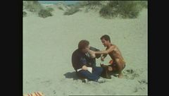 Bruno Sacchi non vuole prendere il sole nudo