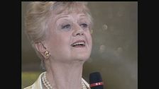 Angela Lansbury ritira il Telegatto nel 1999 per La Signora in giallo