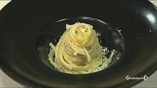 Pasta alla carbonara di tonno