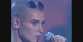 La magnetica Sinead O'Connor si esibisce nel 1992 a Vota la voce