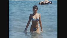 Sabrina Salerno è la sexy Mia Star in Professione Vacanze