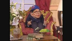 Giulio Andreotti in Gommapiuma canta "Non mi scollo"