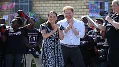 Harry e Meghan sbarcano in Sudafrica