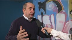 Iris incontra Antonio Albanese