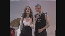 Gli Oro cantano "Vivo per lei"