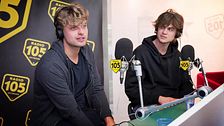 Sandro Cavazza a 105 InDaKlubb: "Ecco com'è nata 'Without You' di Avicii"