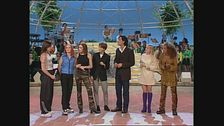 Le Spice Girls cantano la hit "Wannabe" a Buona Domenica 1996