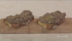 Crostini con fegatini di pollo