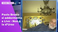 Paolo Brosio si addormenta a Live - Non è la d'Urso