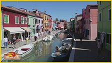 Burano, un'esplosione di colori in laguna
