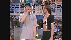 Gli Articolo 31 presentano in anteprima il brano "Domani" a Generazione X  1996