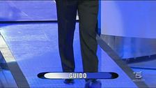 Guido sfila...