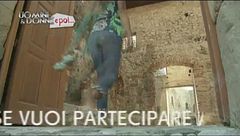 Anna si presentò...