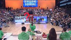 Knef: una crew in... Bianco