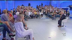 "Esplode" lo studio!
