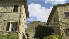Bevagna, la città che sta nel mezzo