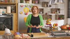 Voulevant con mousse di mortadella