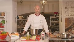 Spaghetti con pesto ai due pomodori