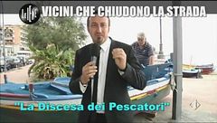 CASCIARI: Vicini che chiudono la strada