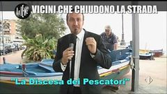 CASCIARI: Vicini che chiudono la strada