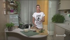 Zucchine spadellate con uvetta e pinoli