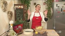 Torta mele, zucchero e cannella