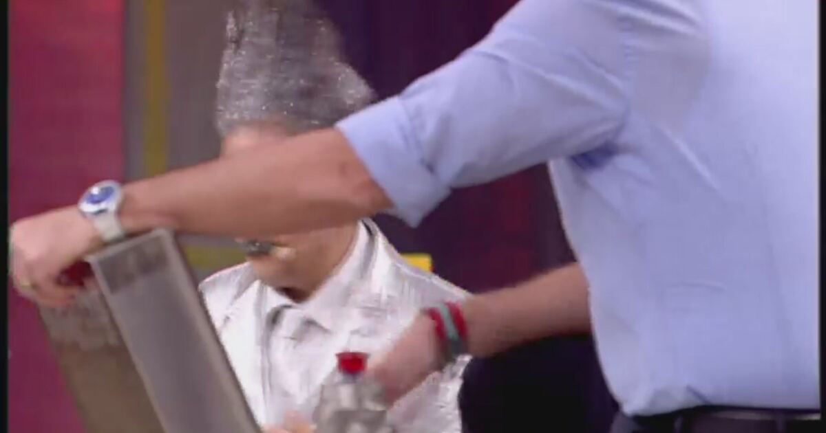 Avanti un altro!: Parliamo di social con l'Alieno Video | Mediaset Infinity
