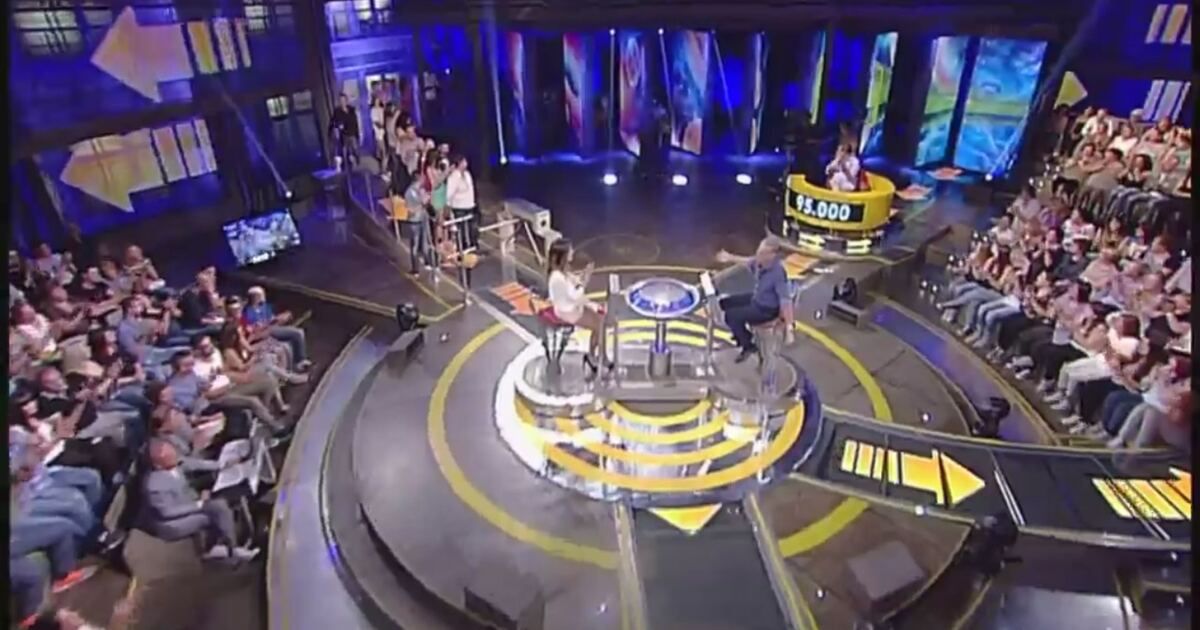 Avanti un altro!: Alieno il padre, aliena la madre... Video | Mediaset ...