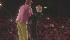 Le Iene per Nadia: la dedica di Jovanotti sul palco