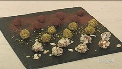 Tartufini di amaretti e ricotta