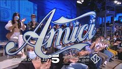 Amici ti aspetta domani alle 14.10 su Canale 5