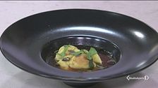 Cappelleti ripieni di zucca in infuso di bucce di zucca e menta