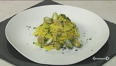 Linguine con vongole veraci allo zafferano
