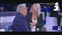 La seconda puntata di C'è Posta per Te ti attende stasera sempre in prima serata su Canale 5