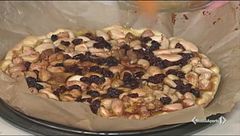 Torta con frutta secca